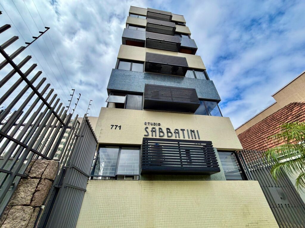 Estúdio no Bigorrilho com vaga em Curitiba